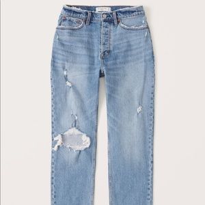 ABERCROMBIE CURVE LOVE HIGH RISE DAD JEANS